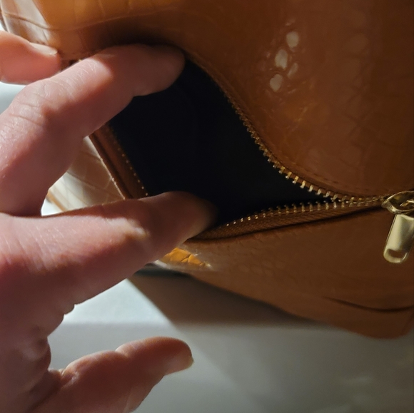 Backpack - Picture 4 of 5